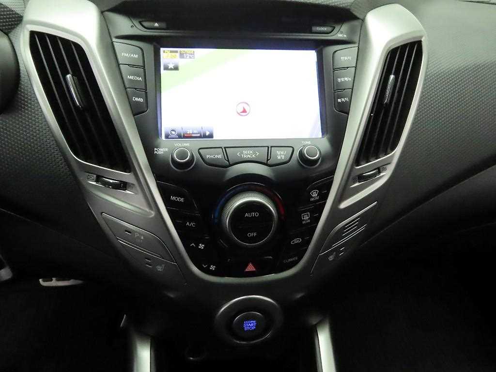 HYUNDAI Veloster - Vista 11