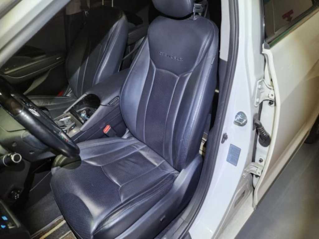 HYUNDAI Grandeur - Vista 8