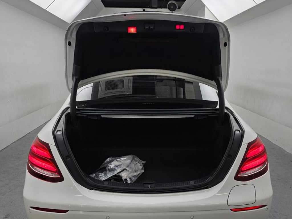 Mercedes Benz E class 2019 Blanco - Importación desde Corea - HF Imports Iquique - Foto 19