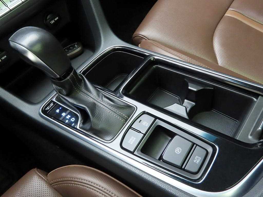 HYUNDAI Sonata - Vista 10