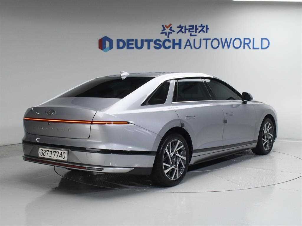 HYUNDAI Grandeur - Vista 2