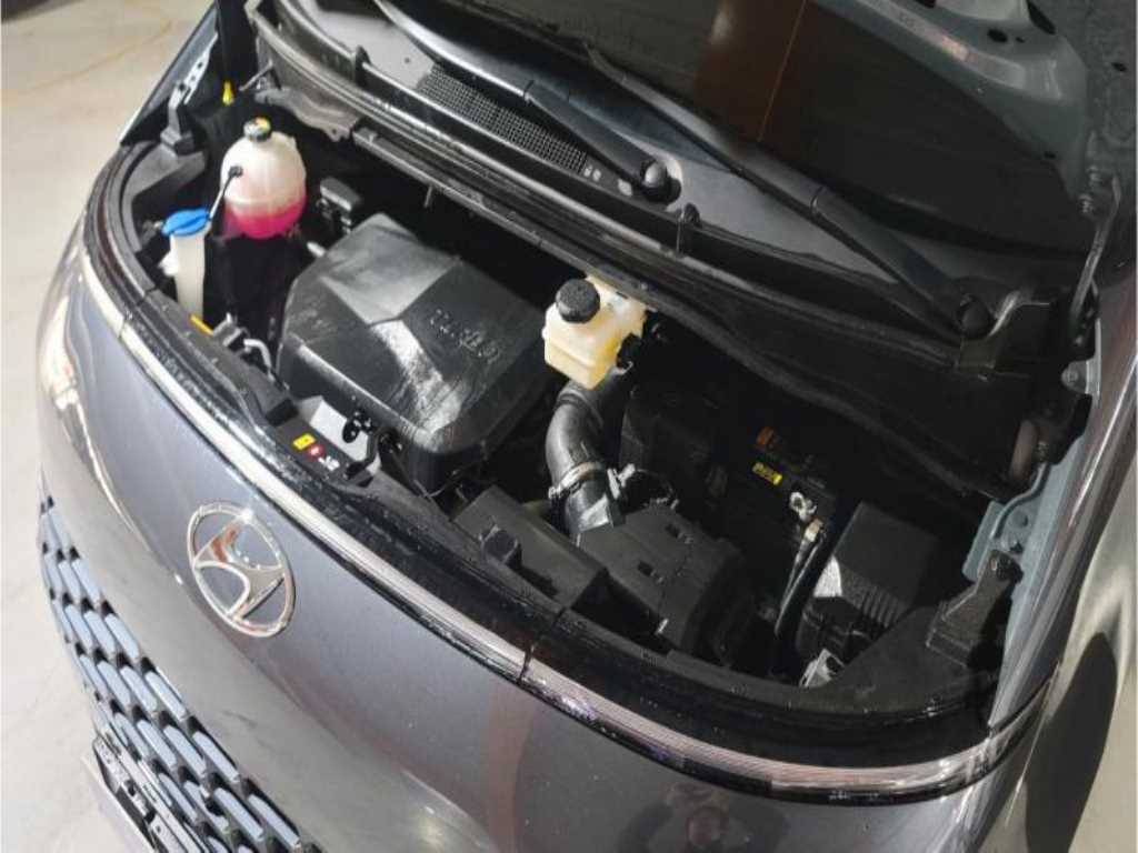 HYUNDAI Staria - Vista 8