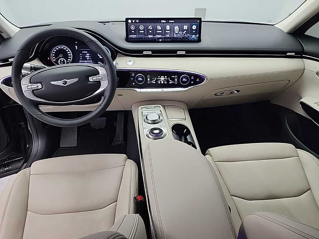 Genesis GV70 - Vista 7