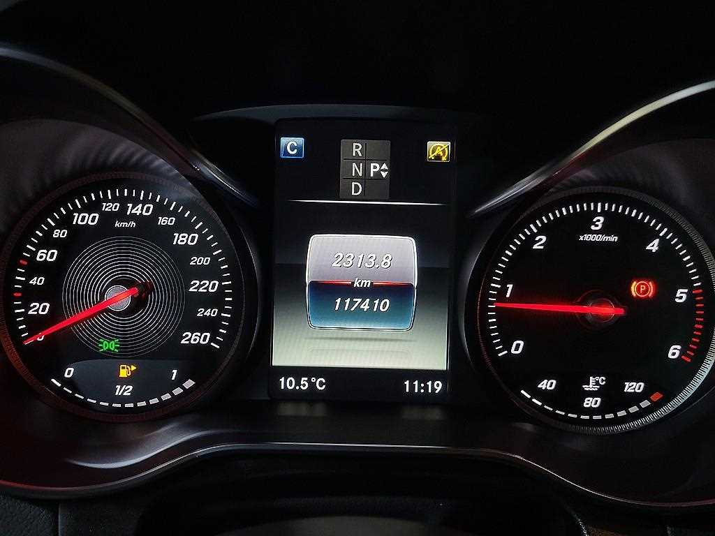 Mercedes Benz GLC Class - Vista 10