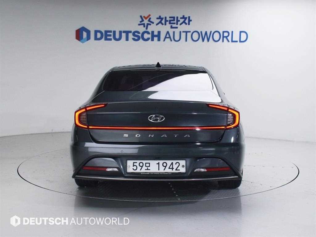 HYUNDAI Sonata - Vista 4