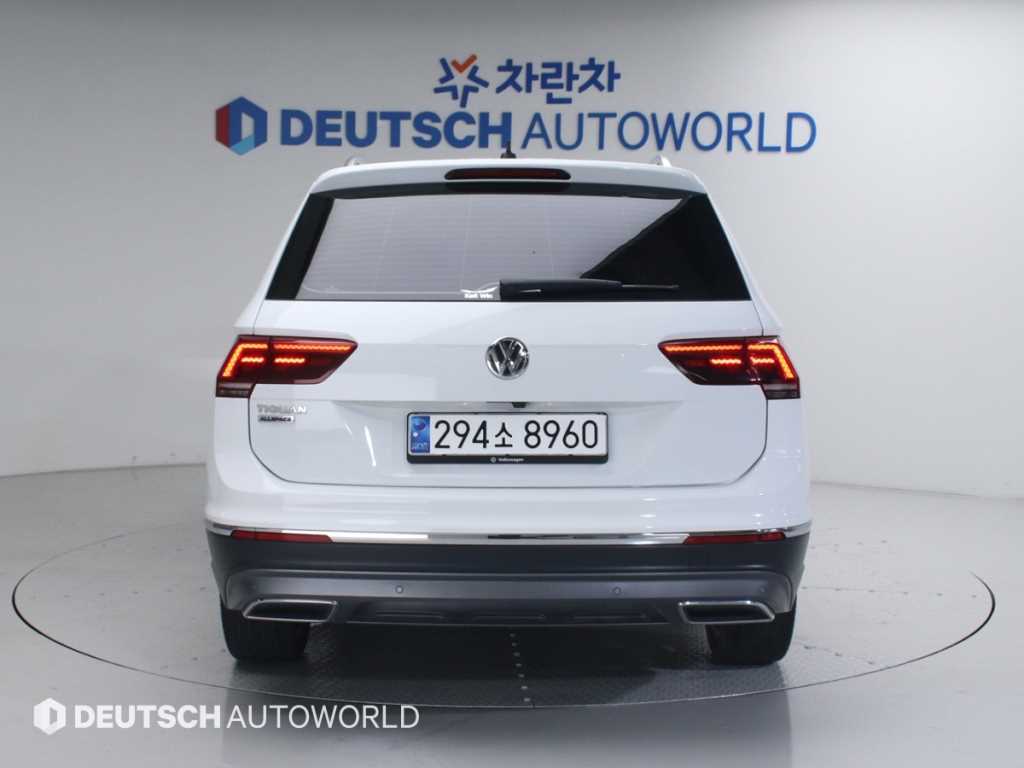 Volkswagen Tiguan - Vista 4