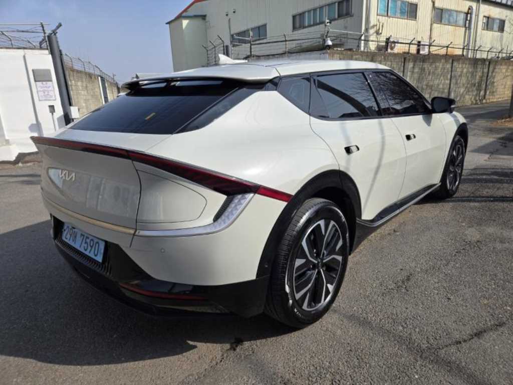 KIA EV6 - Vista 4