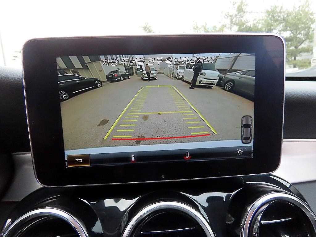 Mercedes Benz C Class 2018 Blanco - Importación desde Corea - HF Imports Iquique - Foto 15