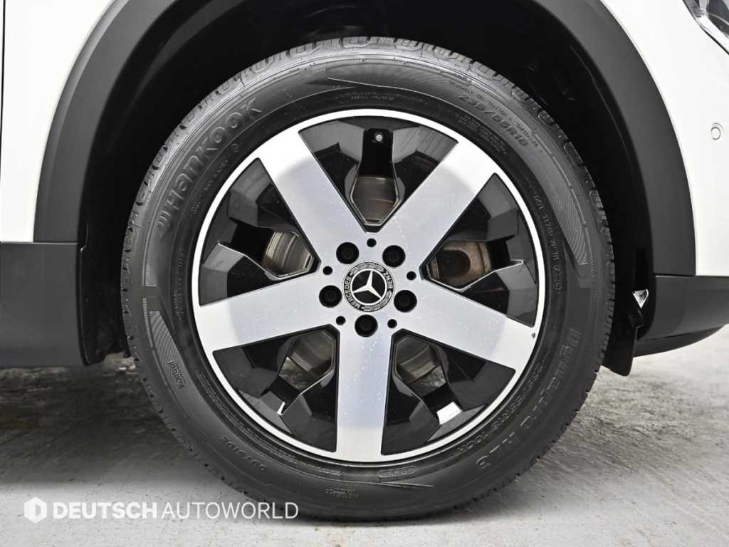 Mercedes Benz GLB Class - Vista 5