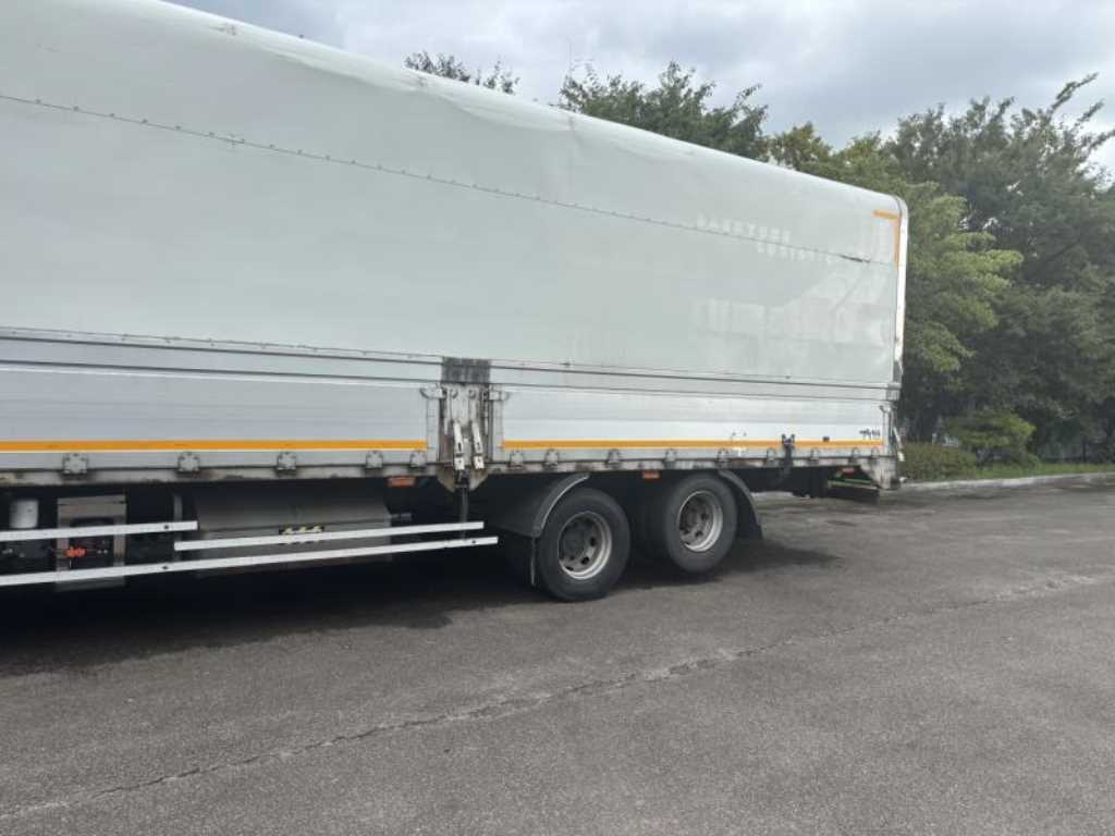 medium and large cargo truck - Vista 2