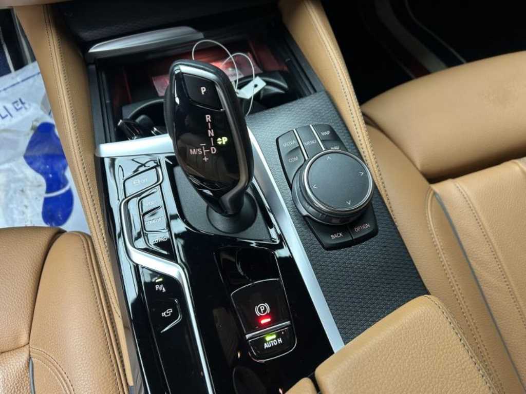 BMW 5 Series 2023 Gris - Importación desde Corea - HF Imports Iquique - Foto 17