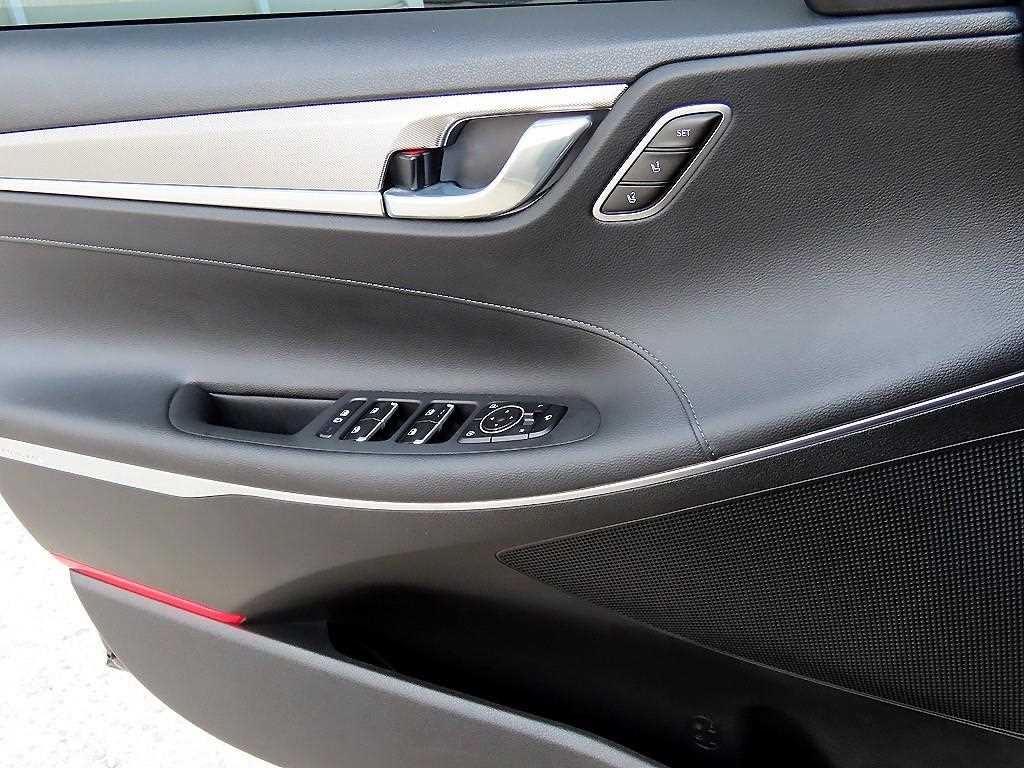 HYUNDAI Grandeur - Vista 12