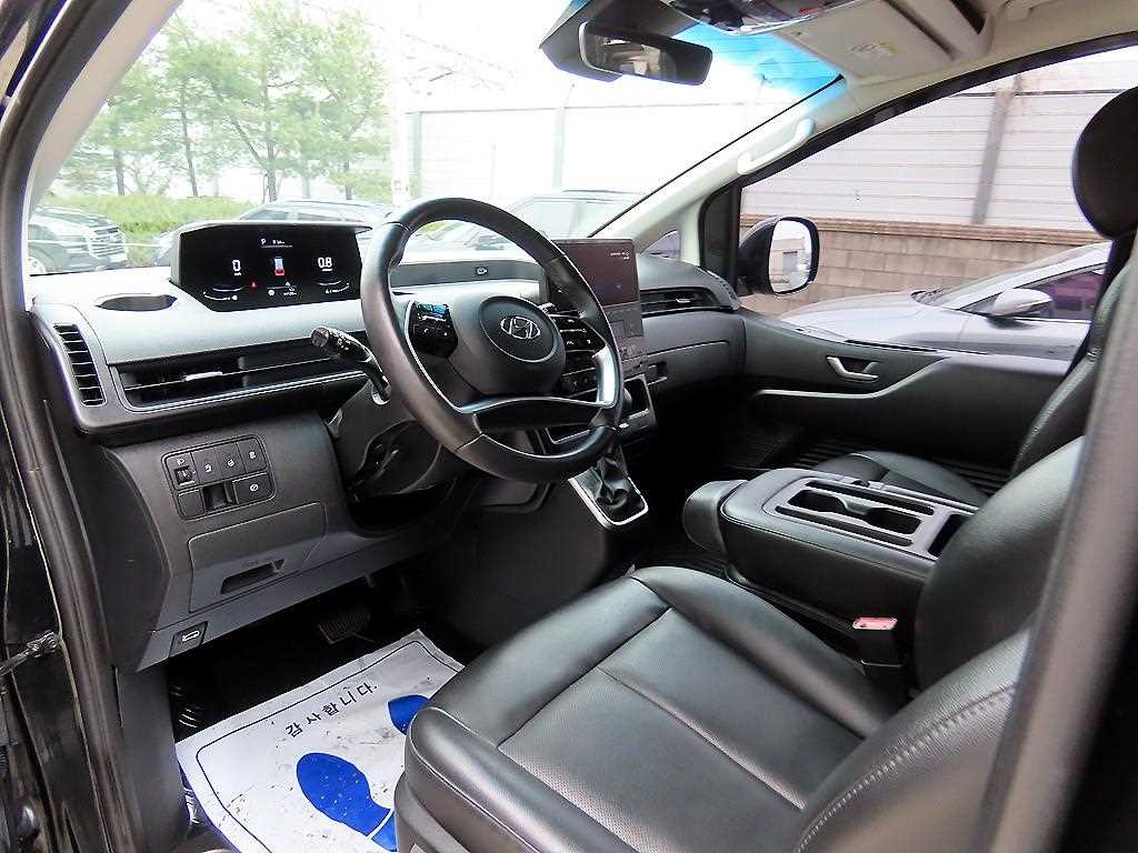 HYUNDAI Staria - Vista 7