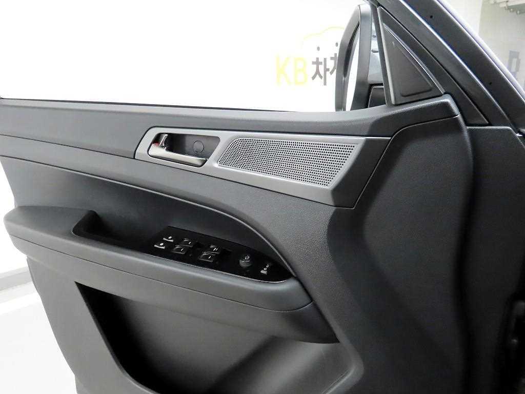 Ssangyong Rexton - Vista 12