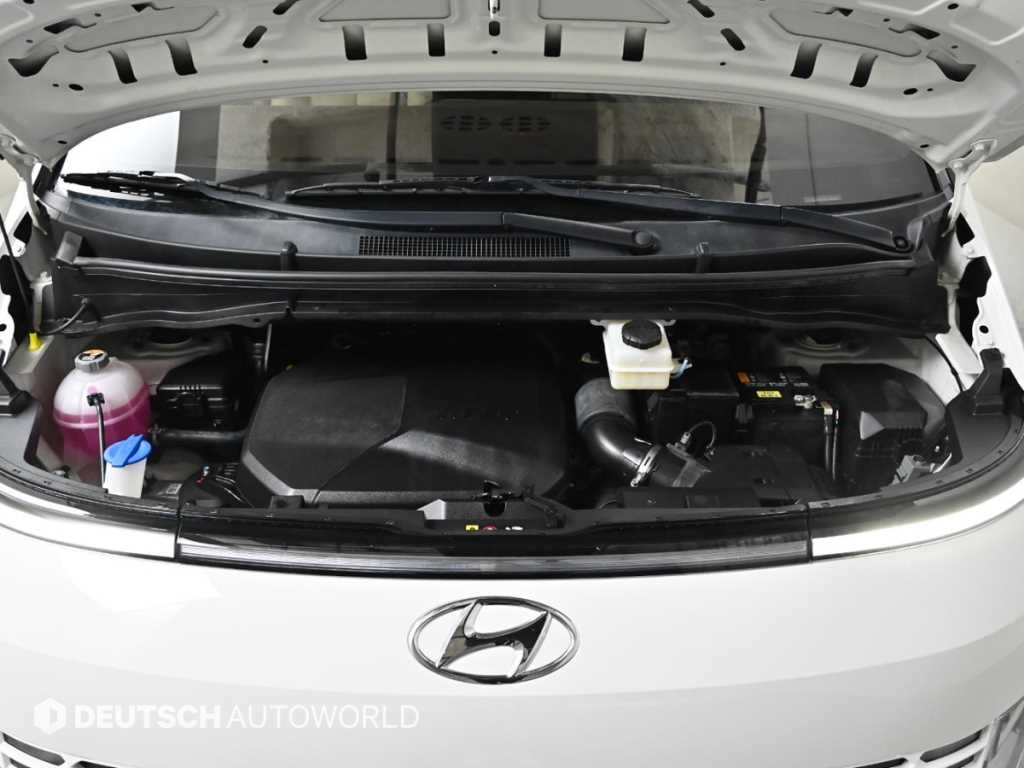 HYUNDAI Staria - Vista 6