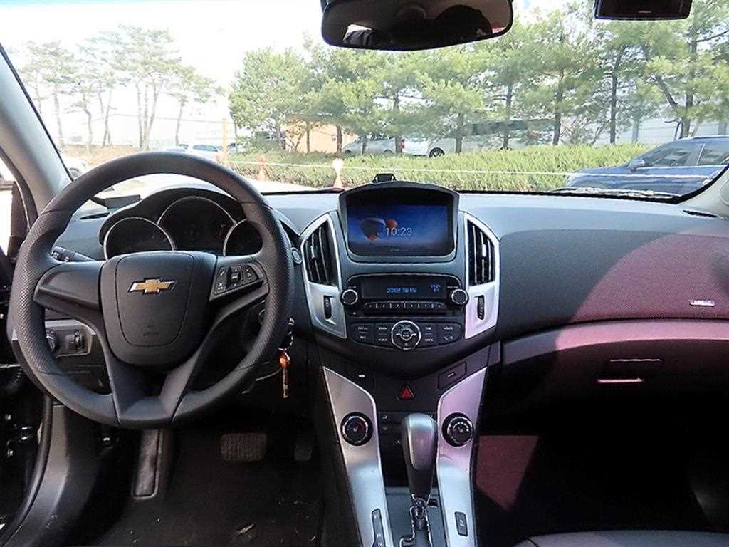 Chevrolet Cruise - Vista 7