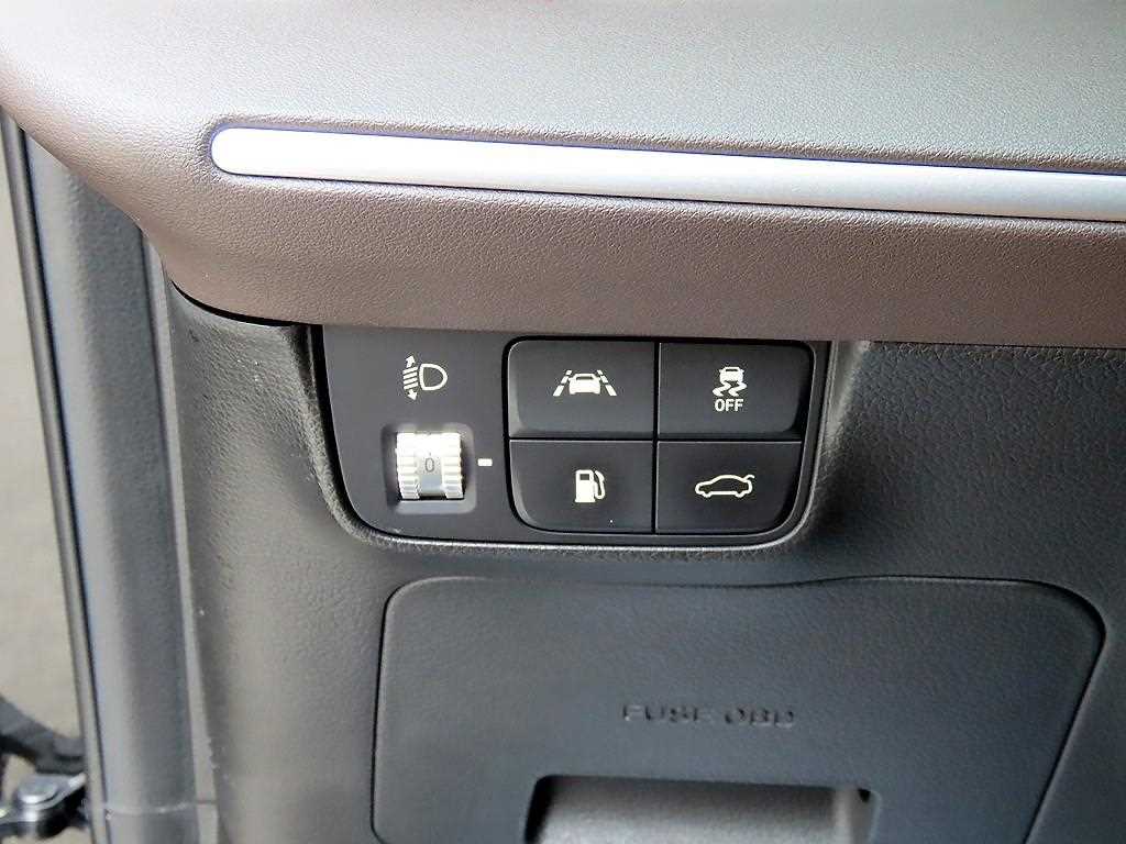 HYUNDAI Grandeur - Vista 12