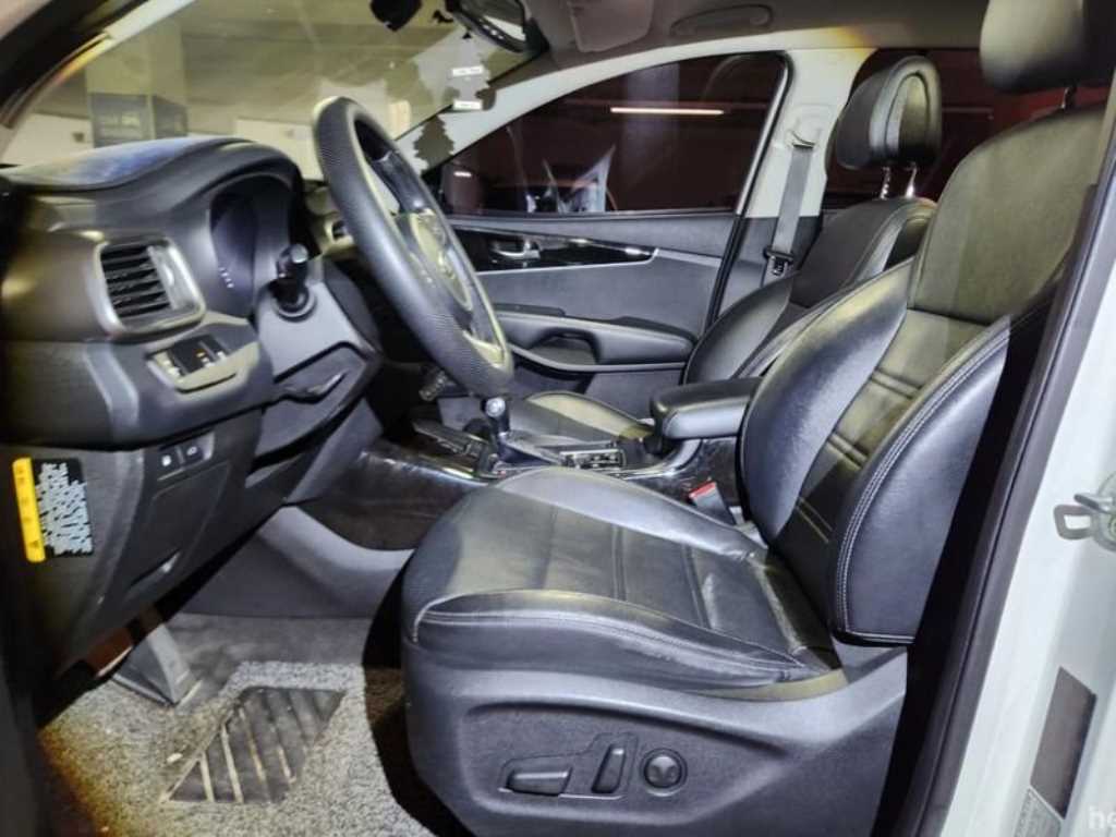 KIA Sorento - Vista 5