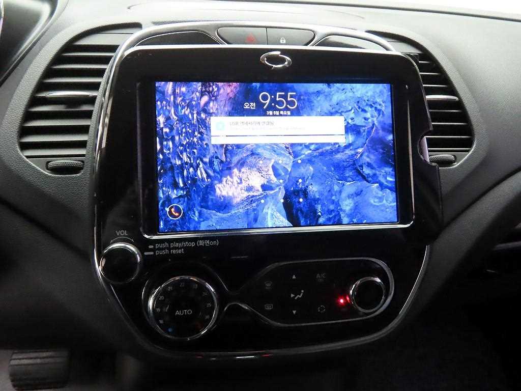 SAMSUNG QM3 - Vista 8