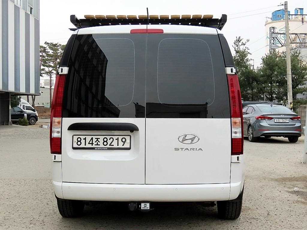 HYUNDAI Staria - Vista 4