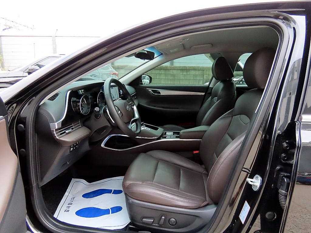 HYUNDAI Grandeur - Vista 5