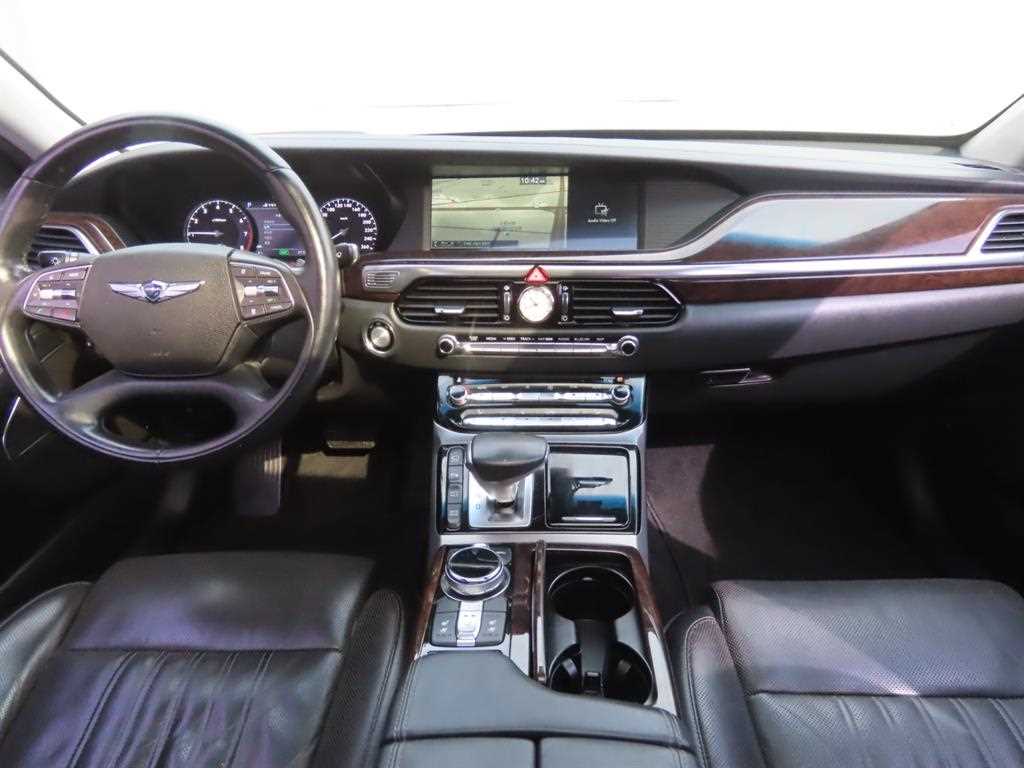 Genesis EQ900 - Vista 9