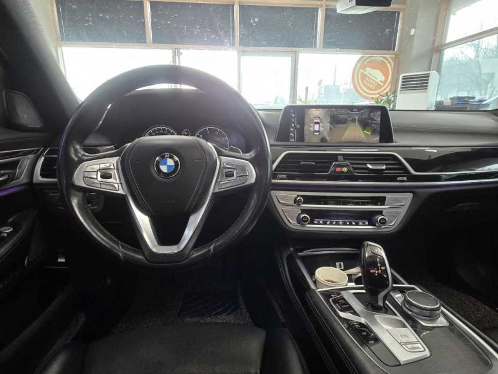 BMW 7 Series - Vista 11