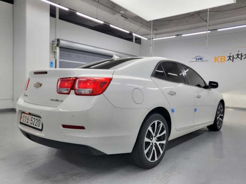 Chevrolet Malibu - Vista 6