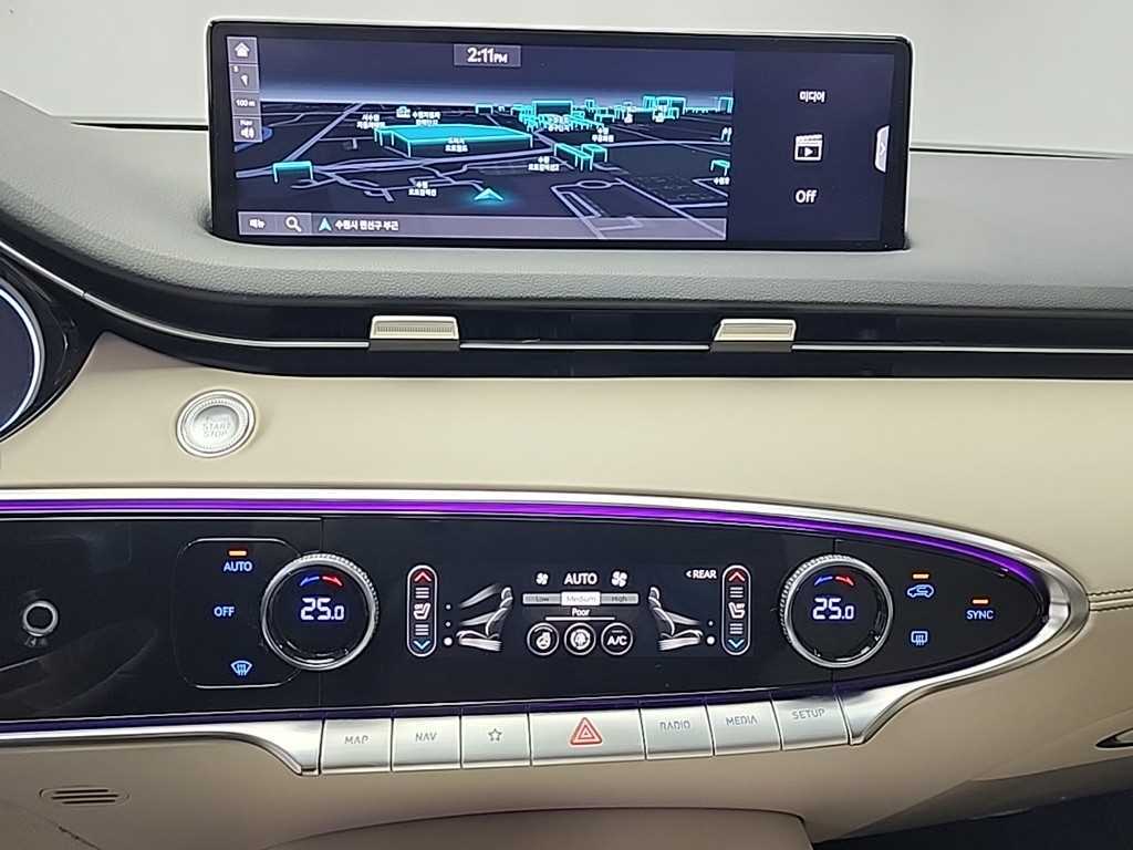 Genesis GV70 - Vista 10