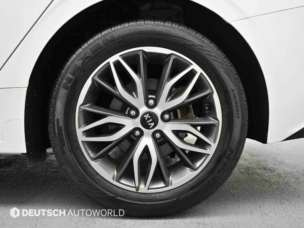KIA K5 - Vista 5