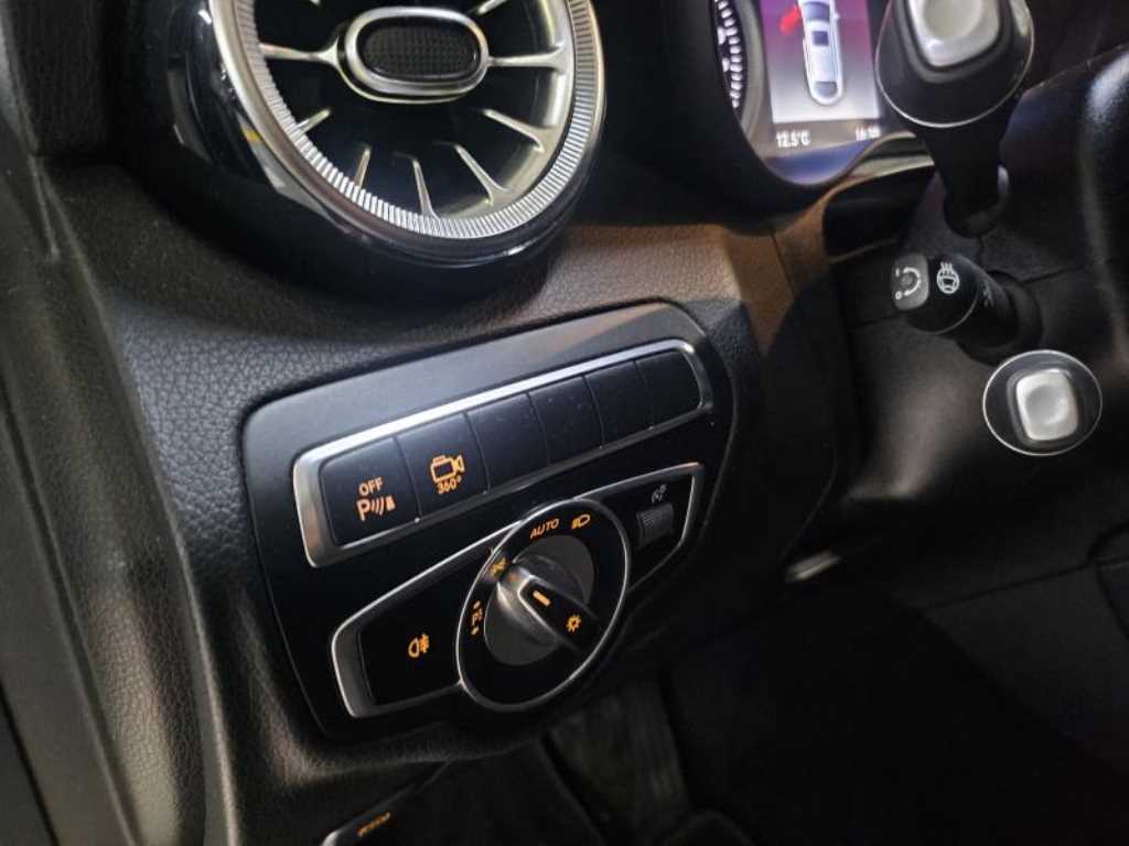 Mercedes Benz GLC Class - Vista 11