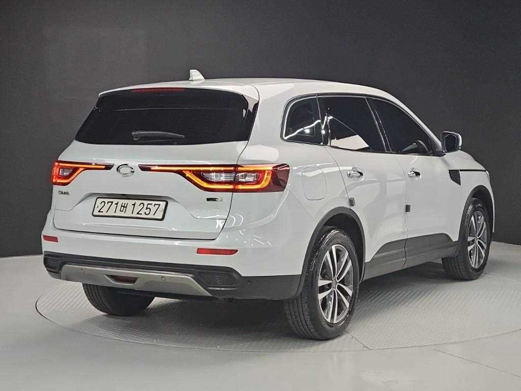 SAMSUNG QM6 - Vista 5