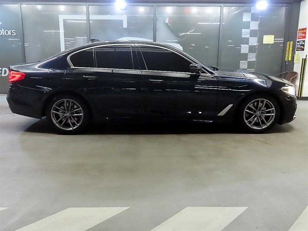 BMW 5 Series - Vista 3