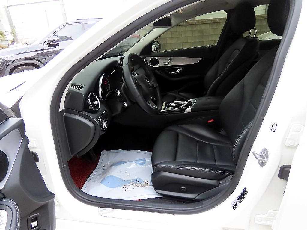 Mercedes Benz C Class - Vista 5