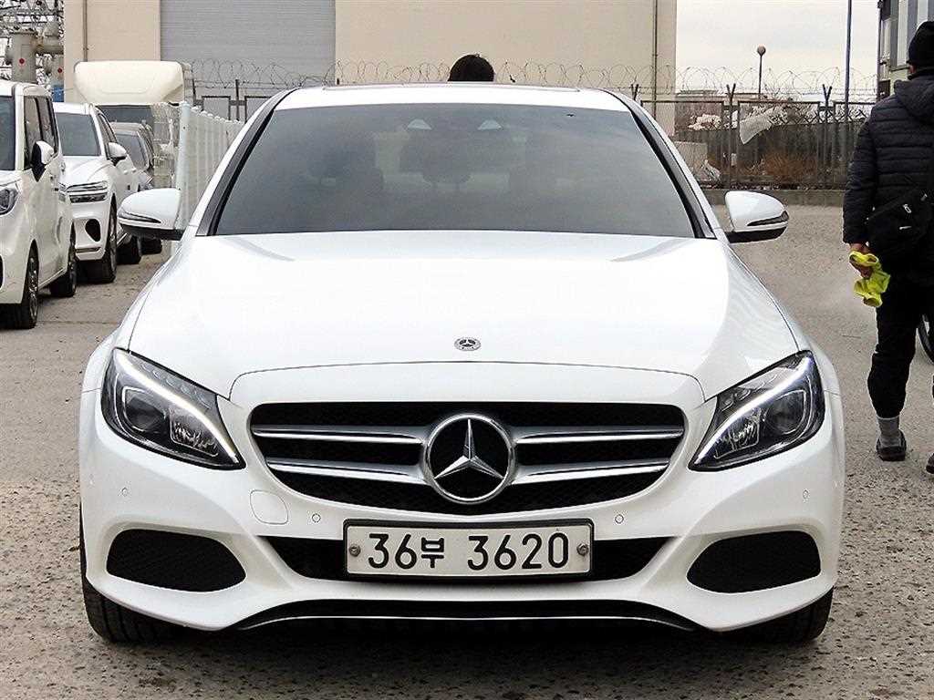Mercedes Benz C Class 2018 Blanco - Importación desde Corea - HF Imports Iquique - Foto 1