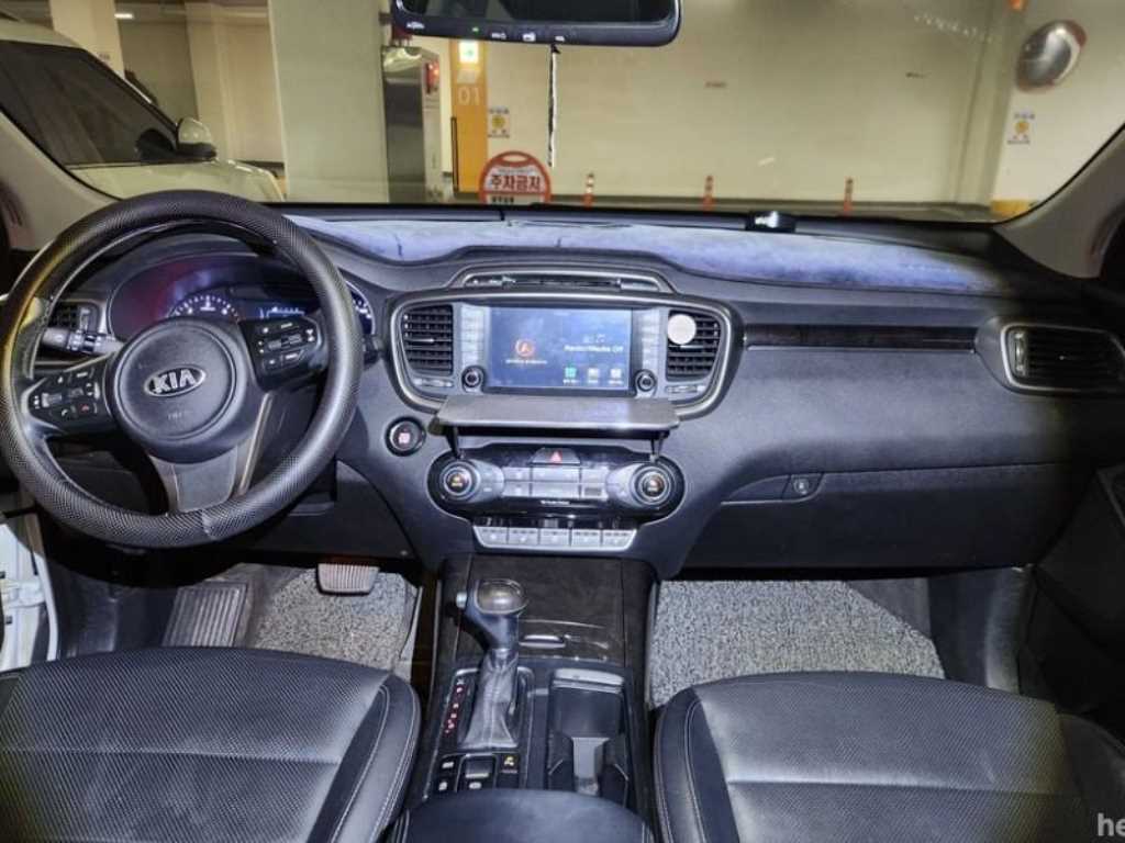 KIA Sorento - Vista 8