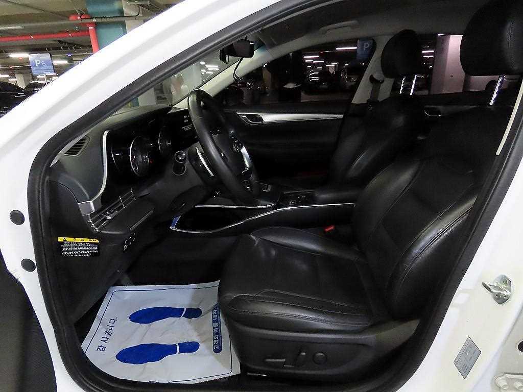 HYUNDAI Grandeur - Vista 6