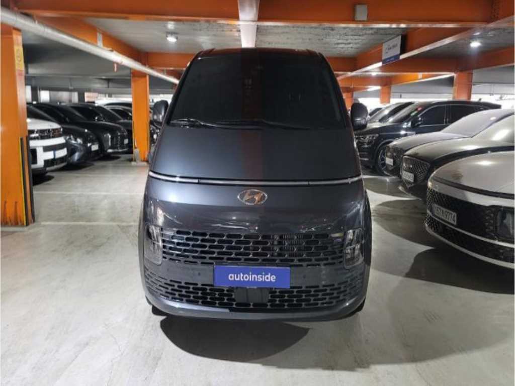 HYUNDAI Staria - Vista 2