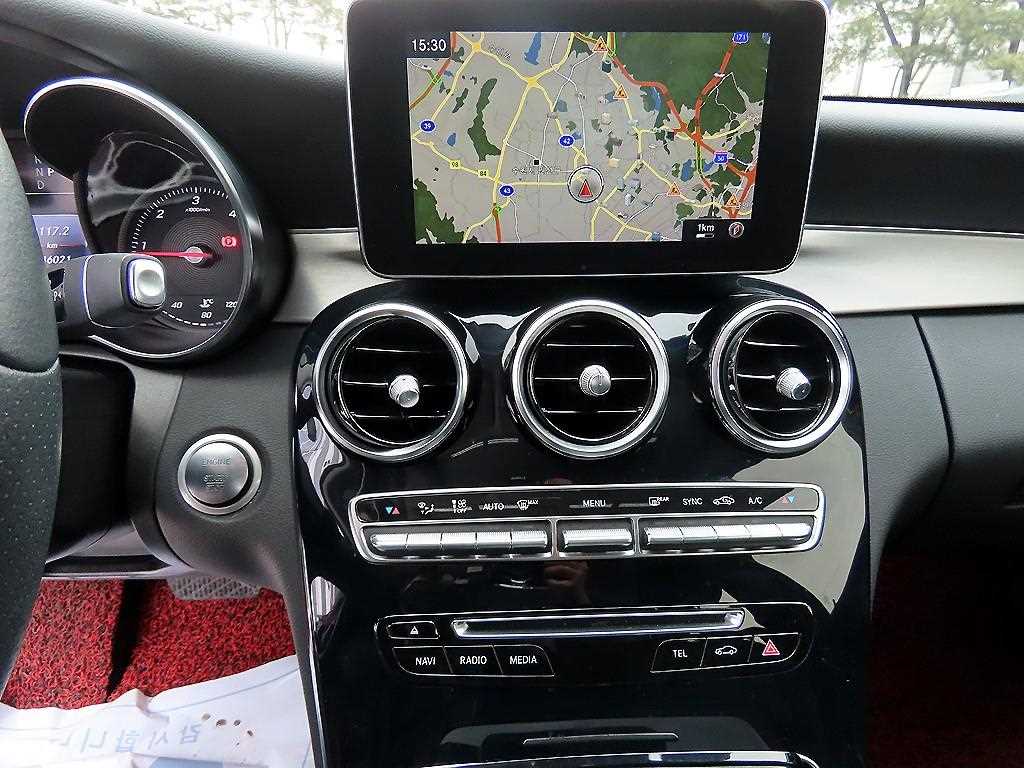 Mercedes Benz C Class 2018 Blanco - Importación desde Corea - HF Imports Iquique - Foto 14