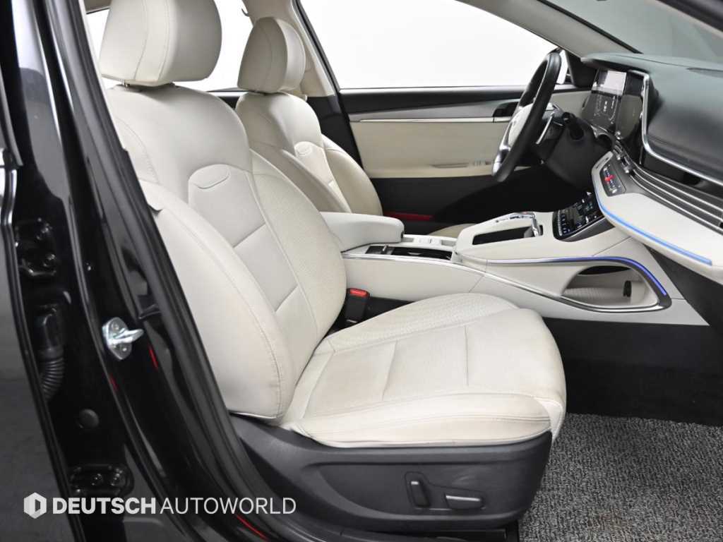 HYUNDAI Grandeur - Vista 11