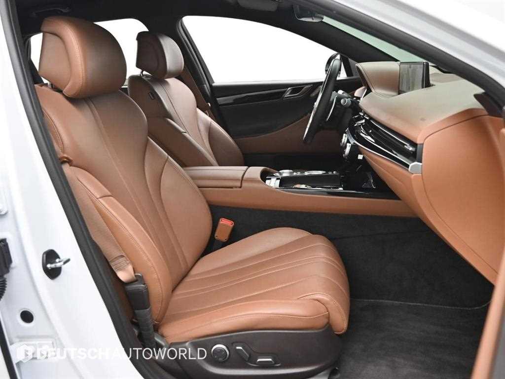 Genesis G80 - Vista 10