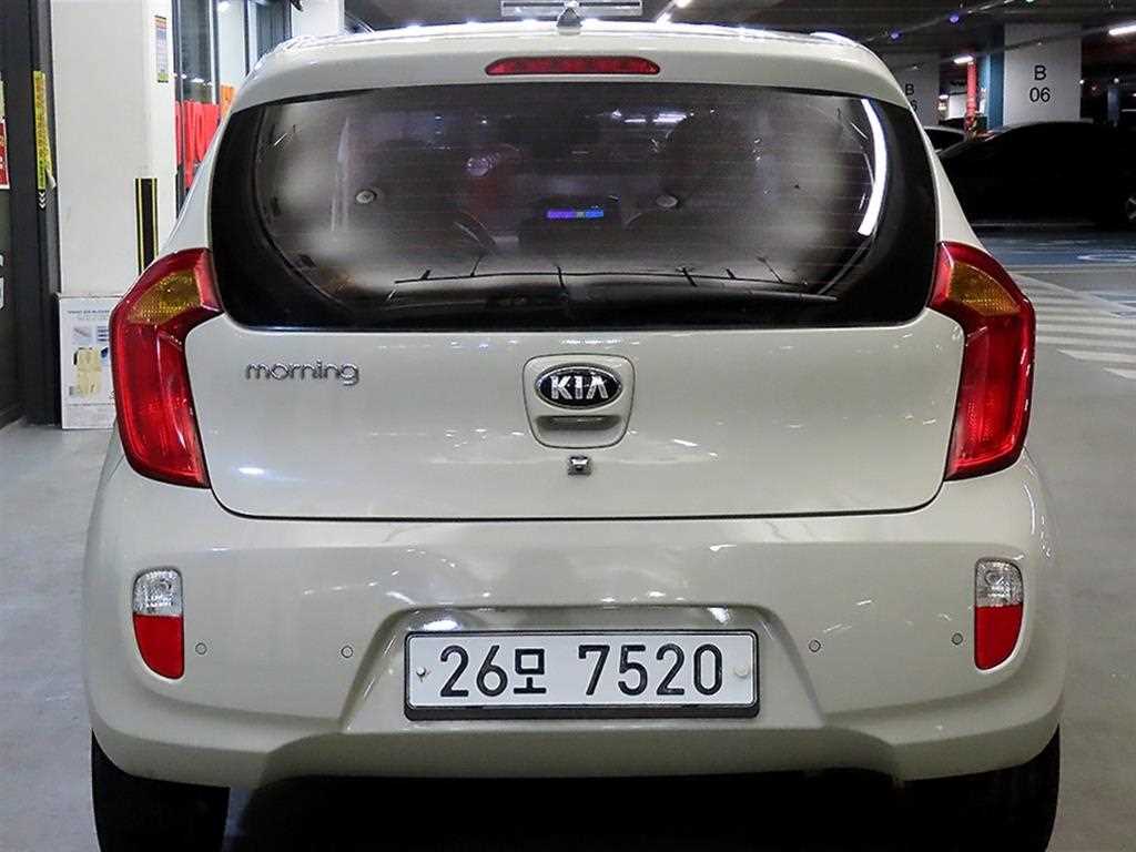 KIA Morning - Vista 5