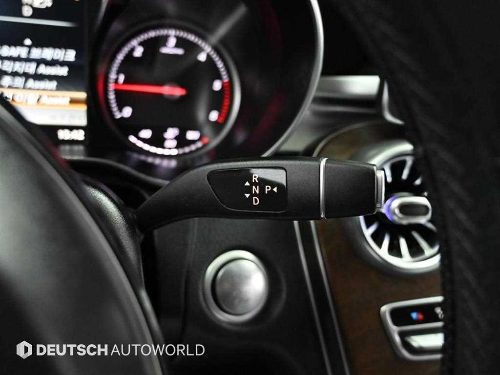 Mercedes Benz C Class - Vista 9