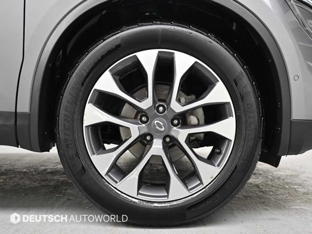 SAMSUNG QM6 - Vista 5