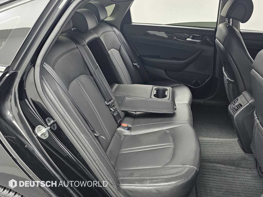 HYUNDAI Sonata - Vista 12