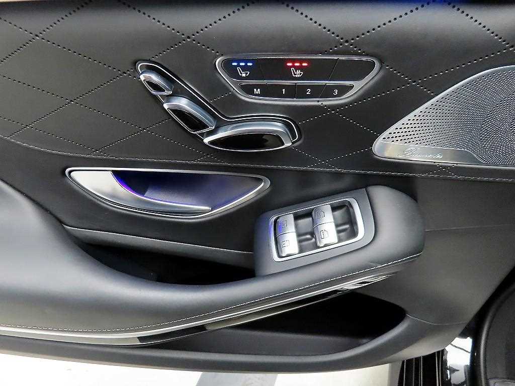 Mercedes Benz S Class - Vista 12