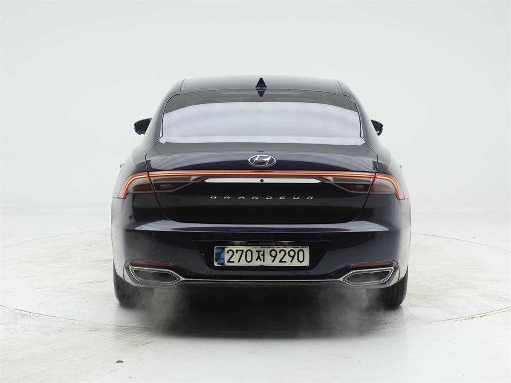 HYUNDAI Grandeur - Vista 5
