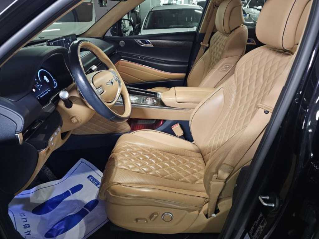 Genesis GV80 - Vista 7