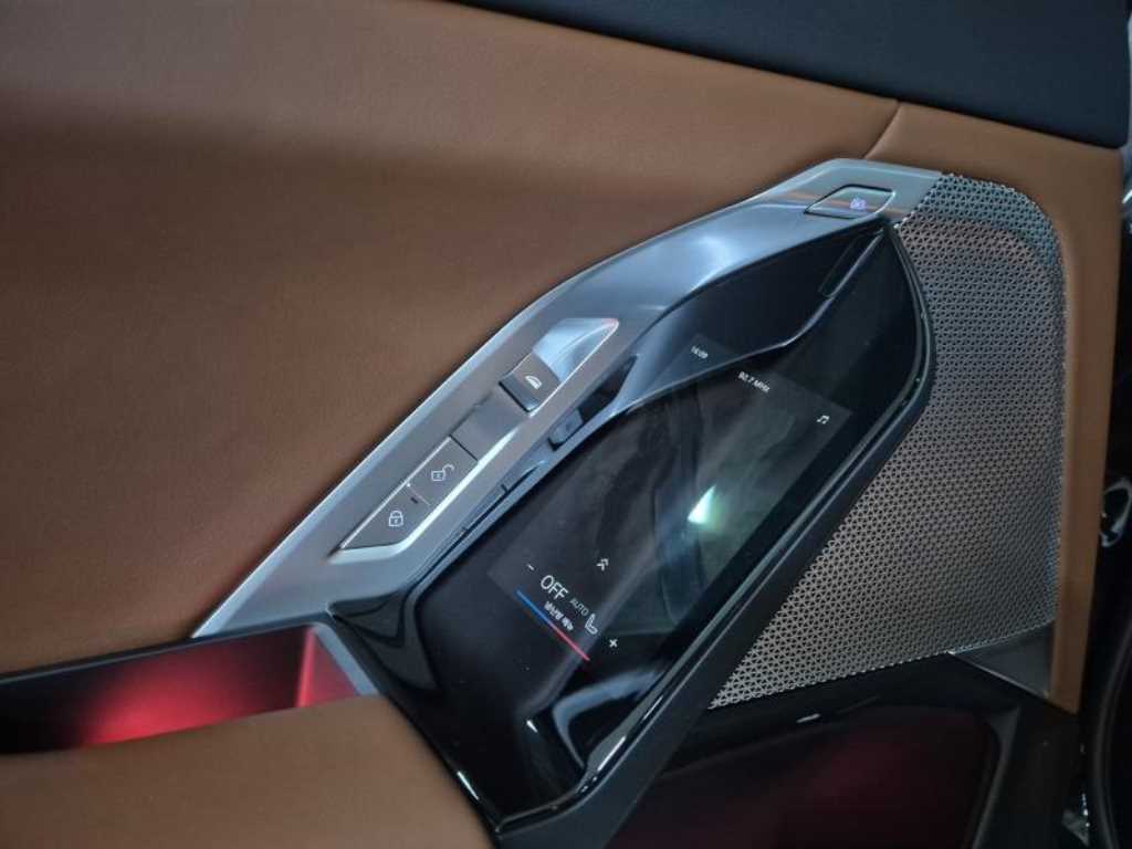 BMW 7 Series - Vista 11