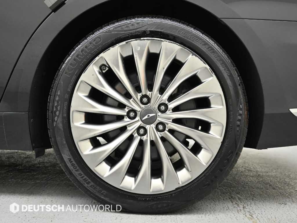 Genesis EQ900 - Vista 5